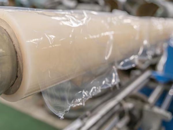 Màng làm từ hỗn hợp polymer gồm polyethylene (PE) và polypropylene (PP)