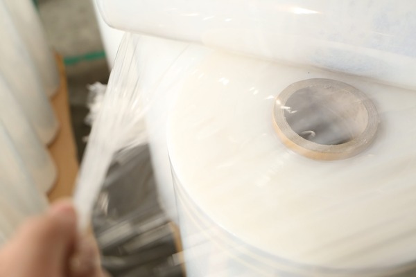 Màng chít có lực kéo căng tốt, khó xé rách