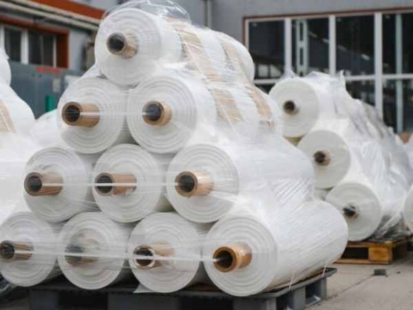 Màng PE cuộn to tiết liệm chi phí hơn màng PE cuộn nhỏ
